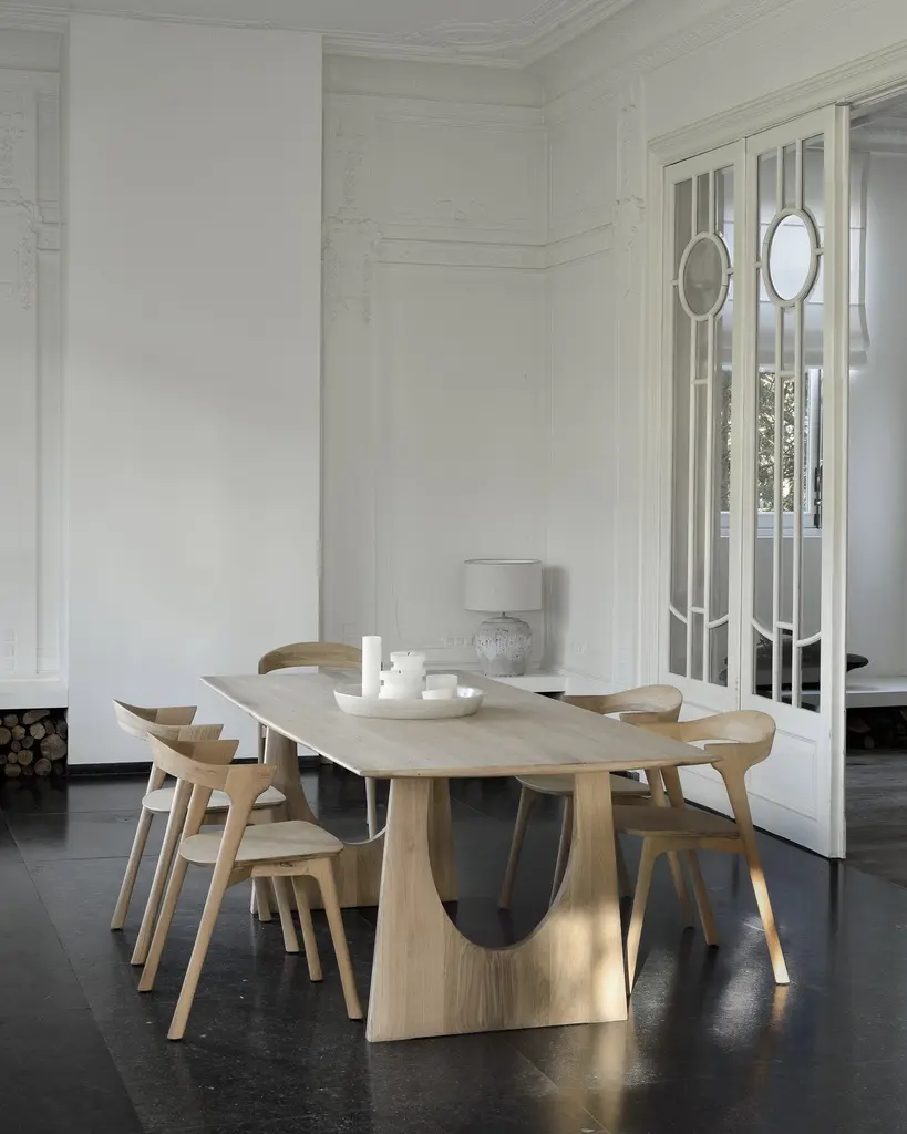 Bàn ăn bằng gỗ sồi (140 cm)
